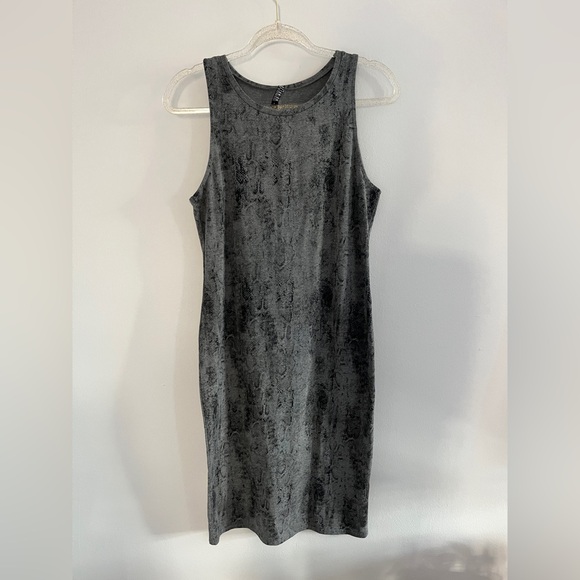 COTTON ON Grey Snakeskin Print Bodycon Sleeveless Midi Dress - Picture 1 of 3